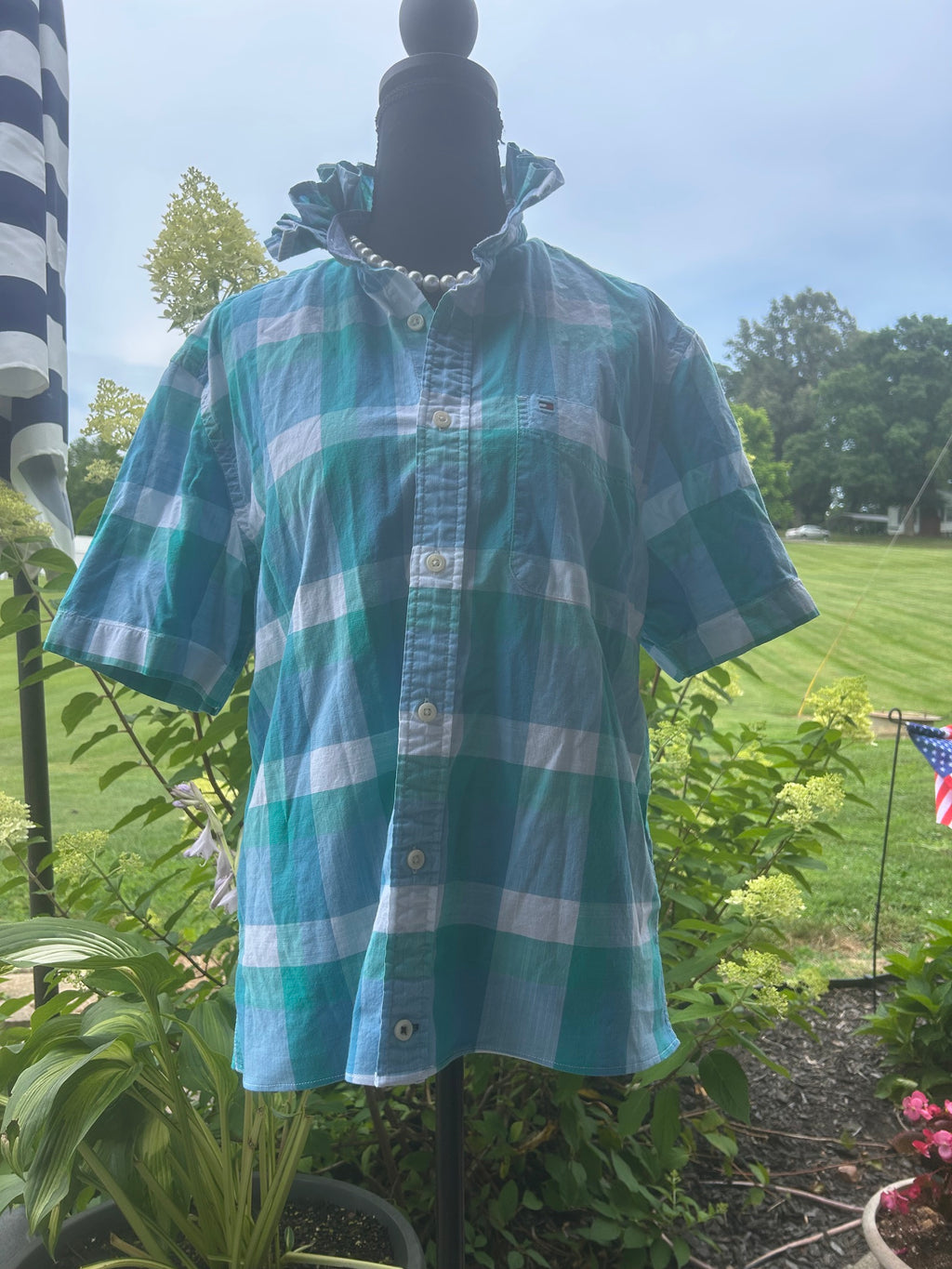 Vibrant aqua, tourquoise, sky blue, and white plaid